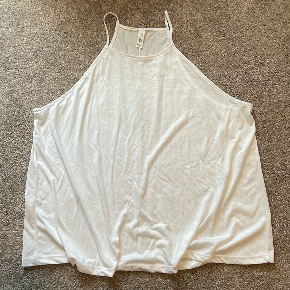 Women’s flowy white tank top